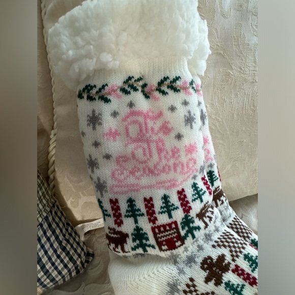 83. Plush‎ Knit Cozy Holiday Slippers Socks - Picture 3 of 5